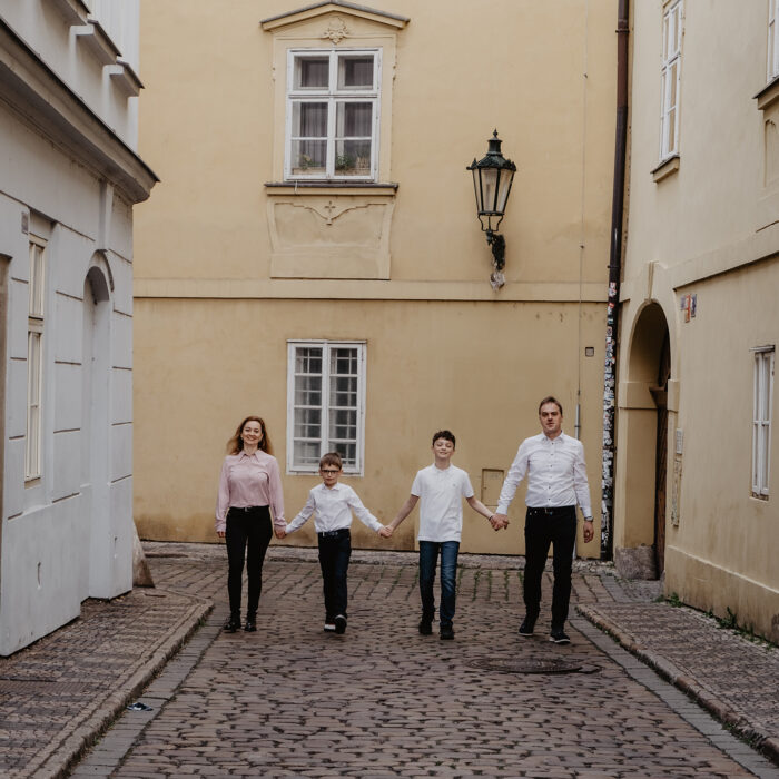 Adela & Family — photo 4